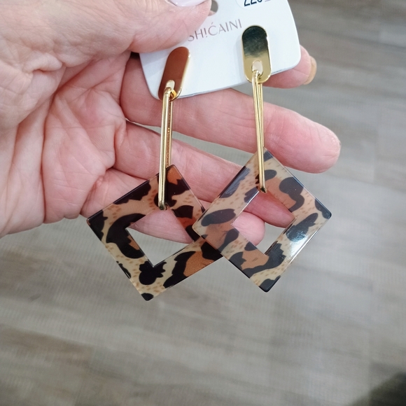 3 Pairs Of Stunning Earrings - Picture 2 of 4